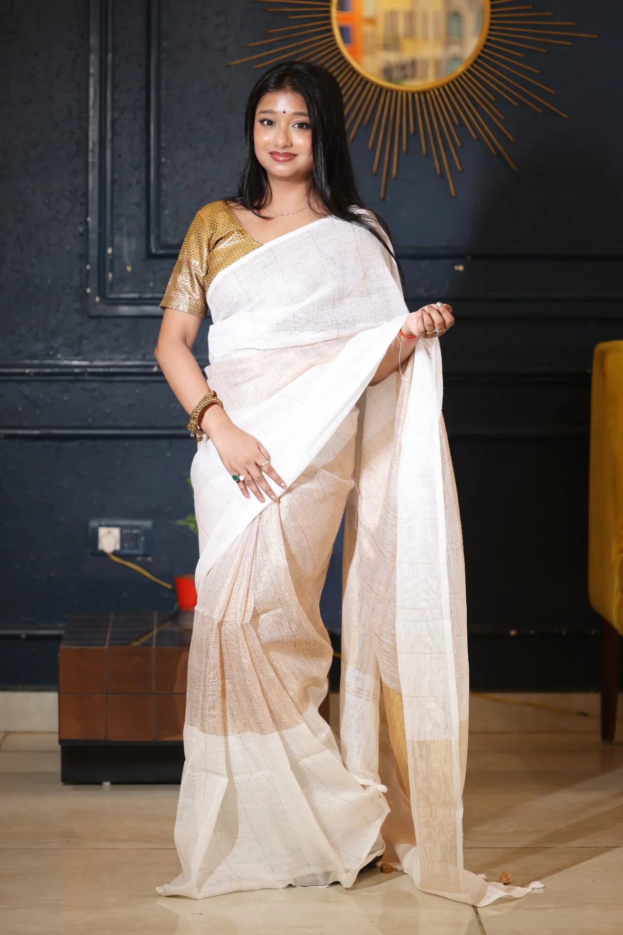 Golden Veil Premium Pure Linen Saree - Image 2