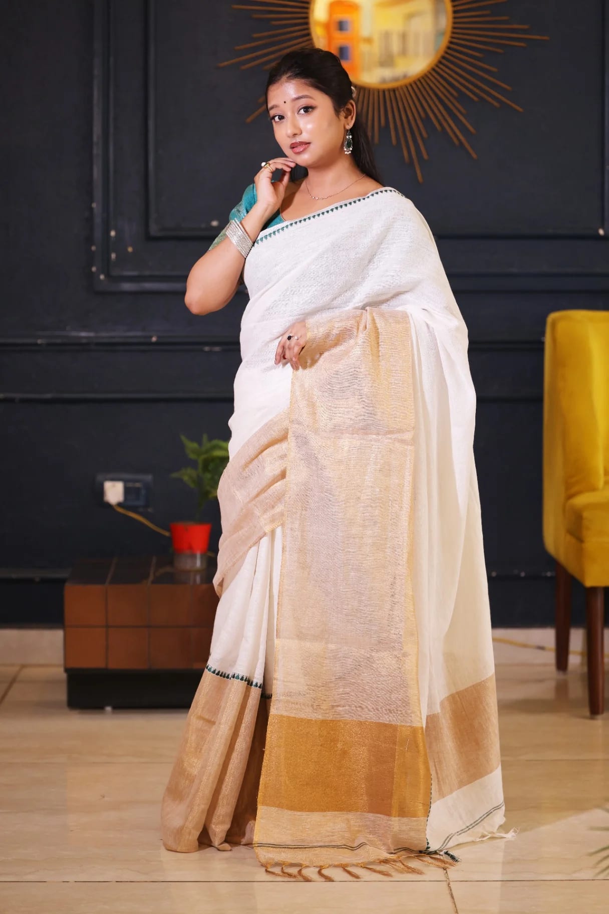 Premium Pure Linen Saree with Golden Zari & Green Temple - Image 2