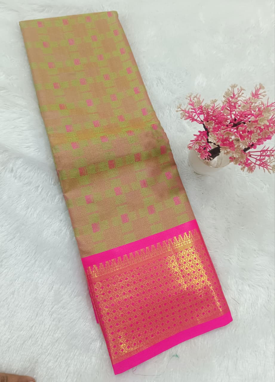 Kayal emboss saree
