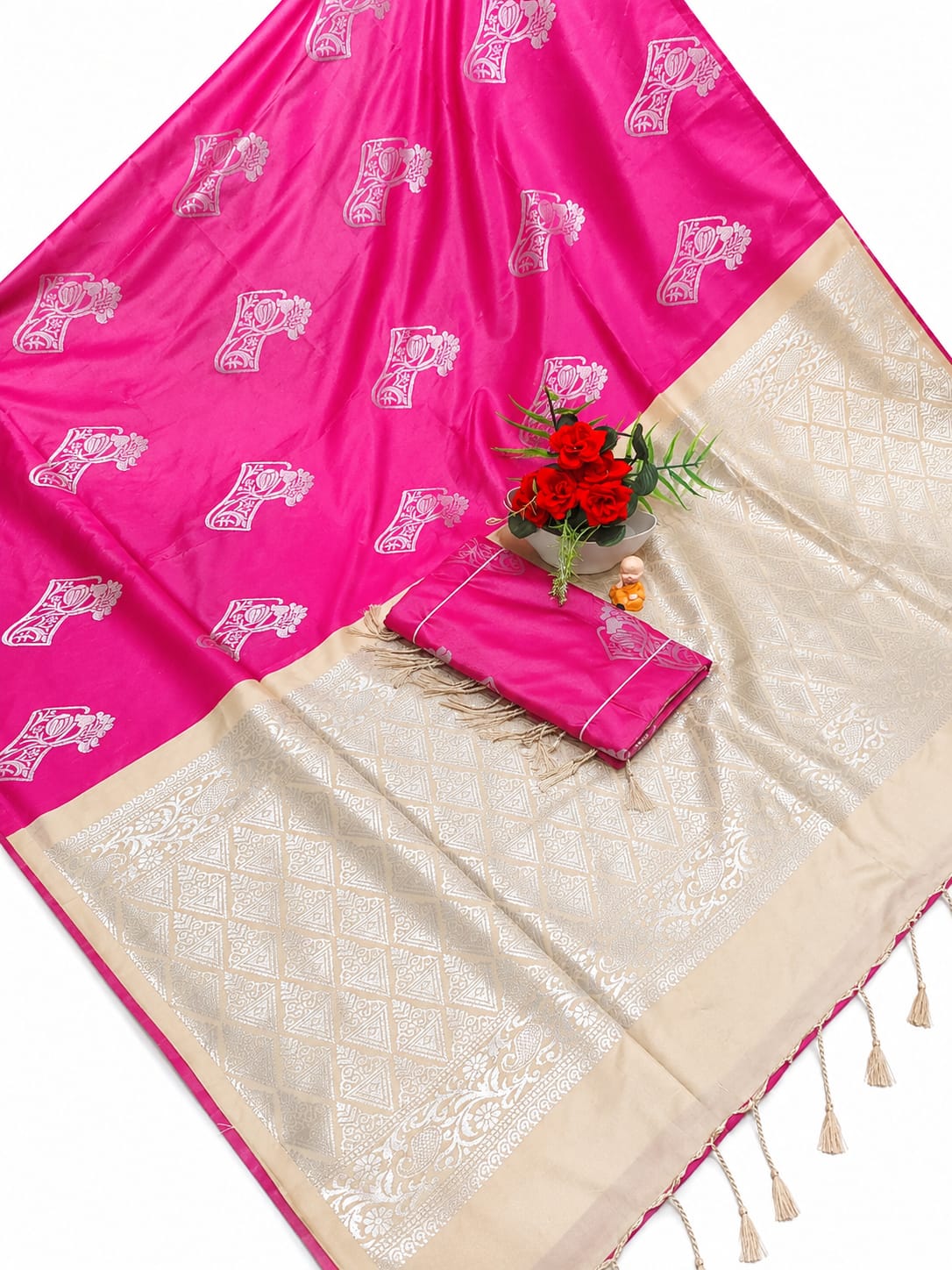 Border less soft silk sarees