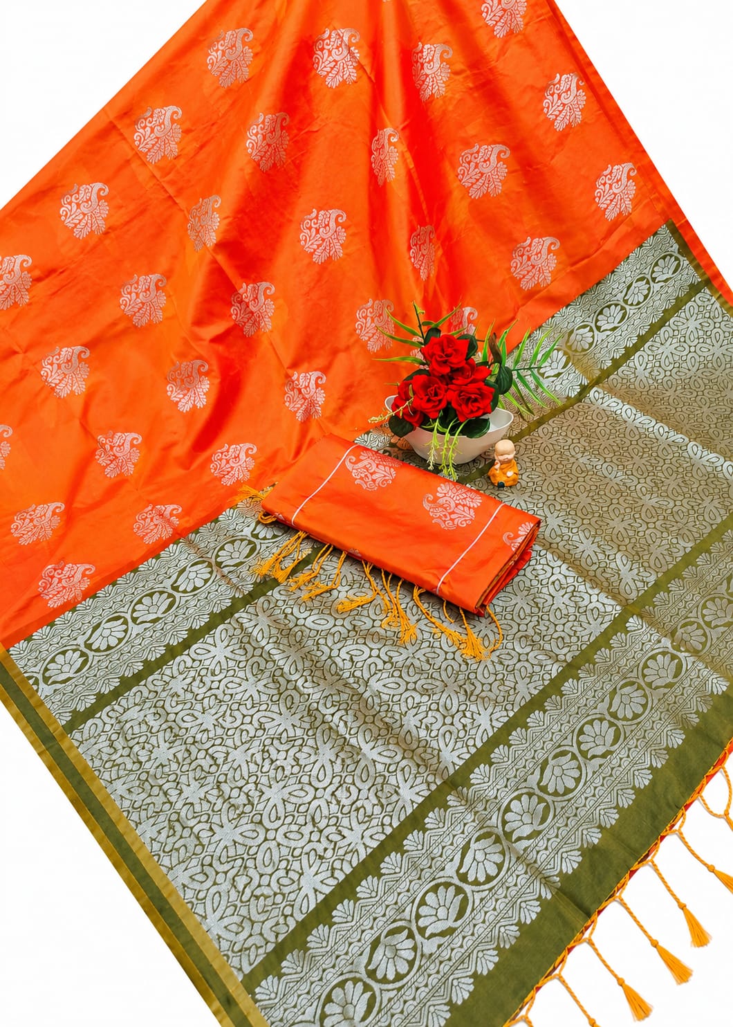 Border less soft silk sarees