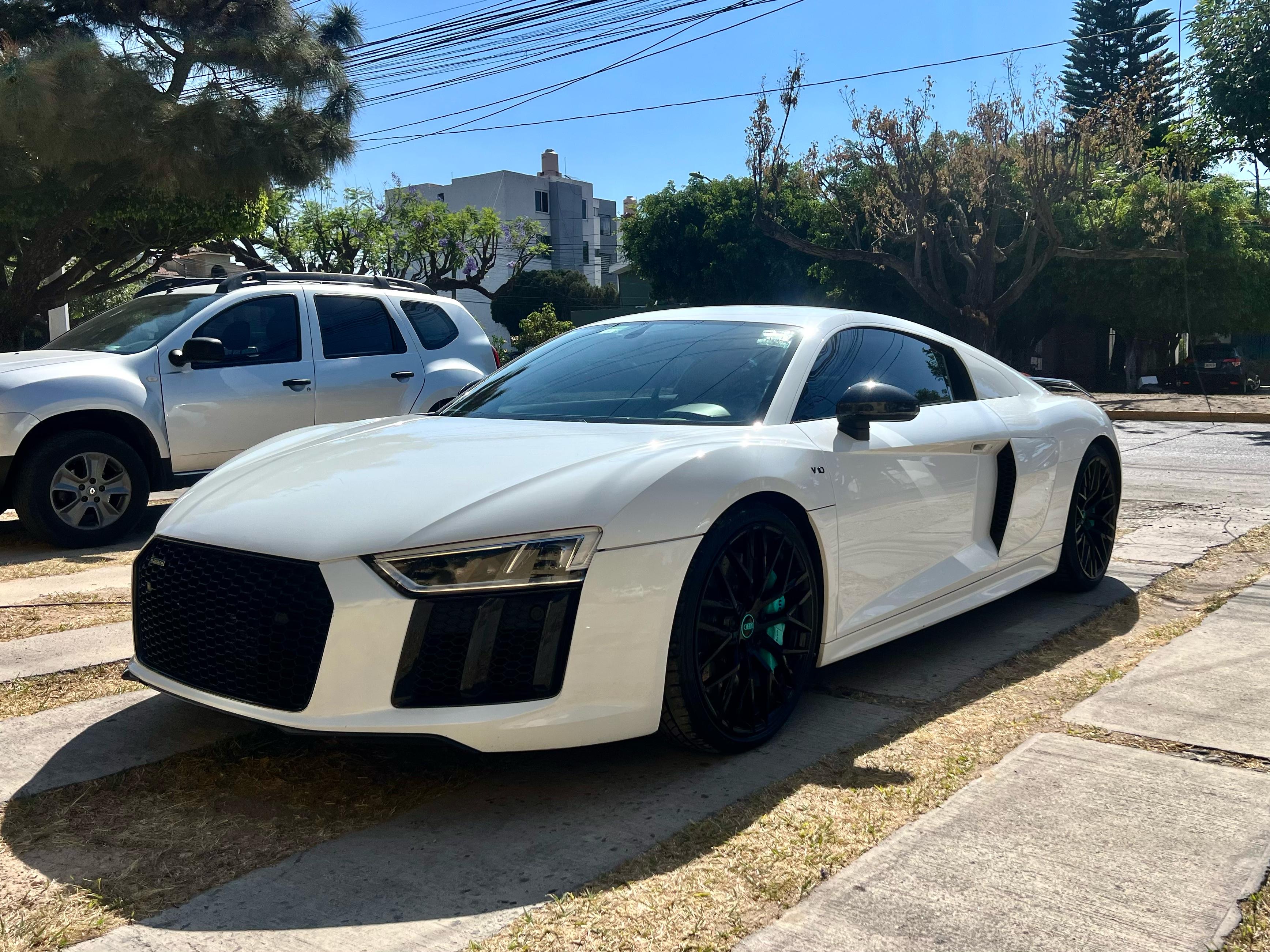 2017 audi R8 V10 Plus 