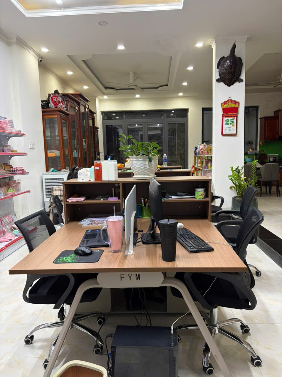 Kho hàng Lê Triết Mall 8