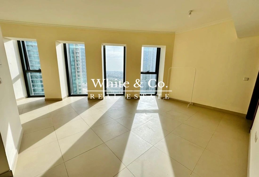 1 bedroom Property for rent in Burj Vista at 120,000 AED per year
