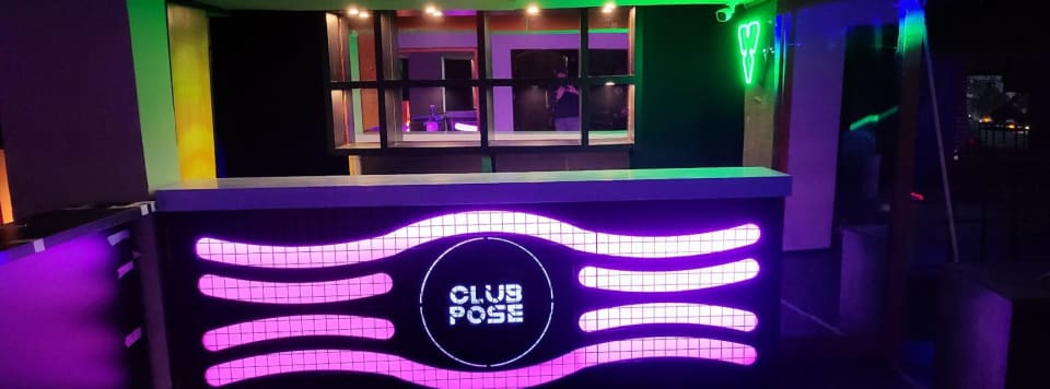 Club Pose (Pose Organization)