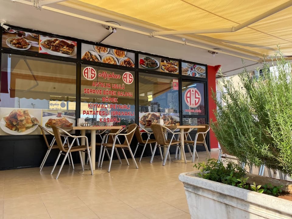 Antalya Börekçisi