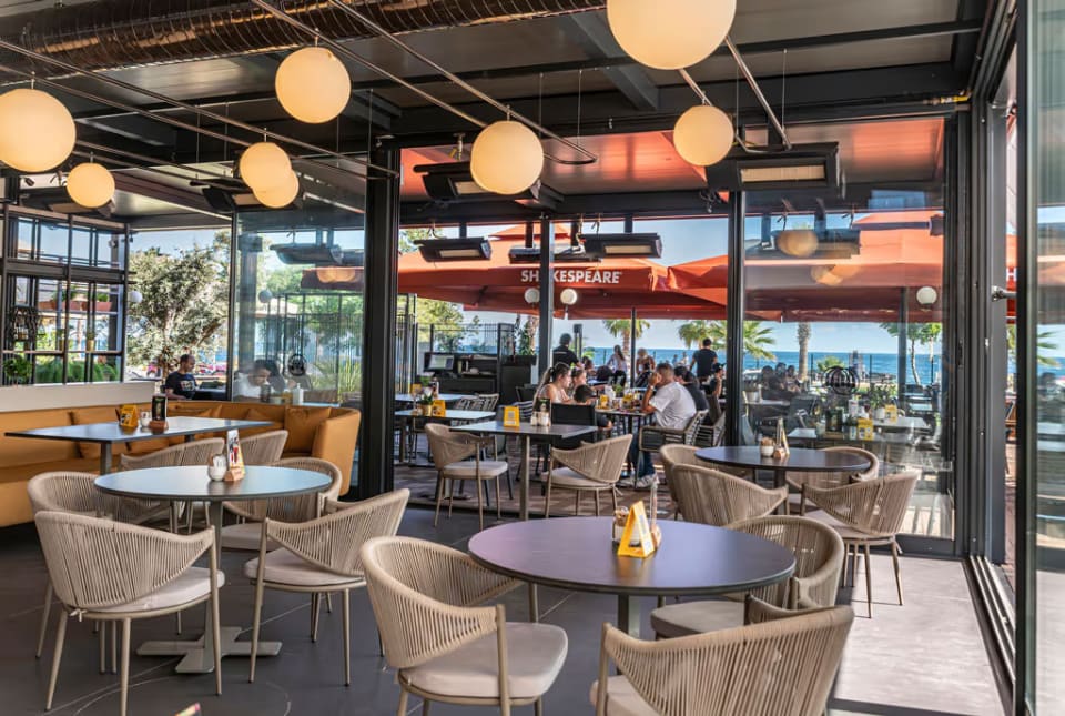 Shakespeare Coffee & Bistro (Liman)