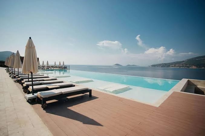 Lures Hotel & Beach Club