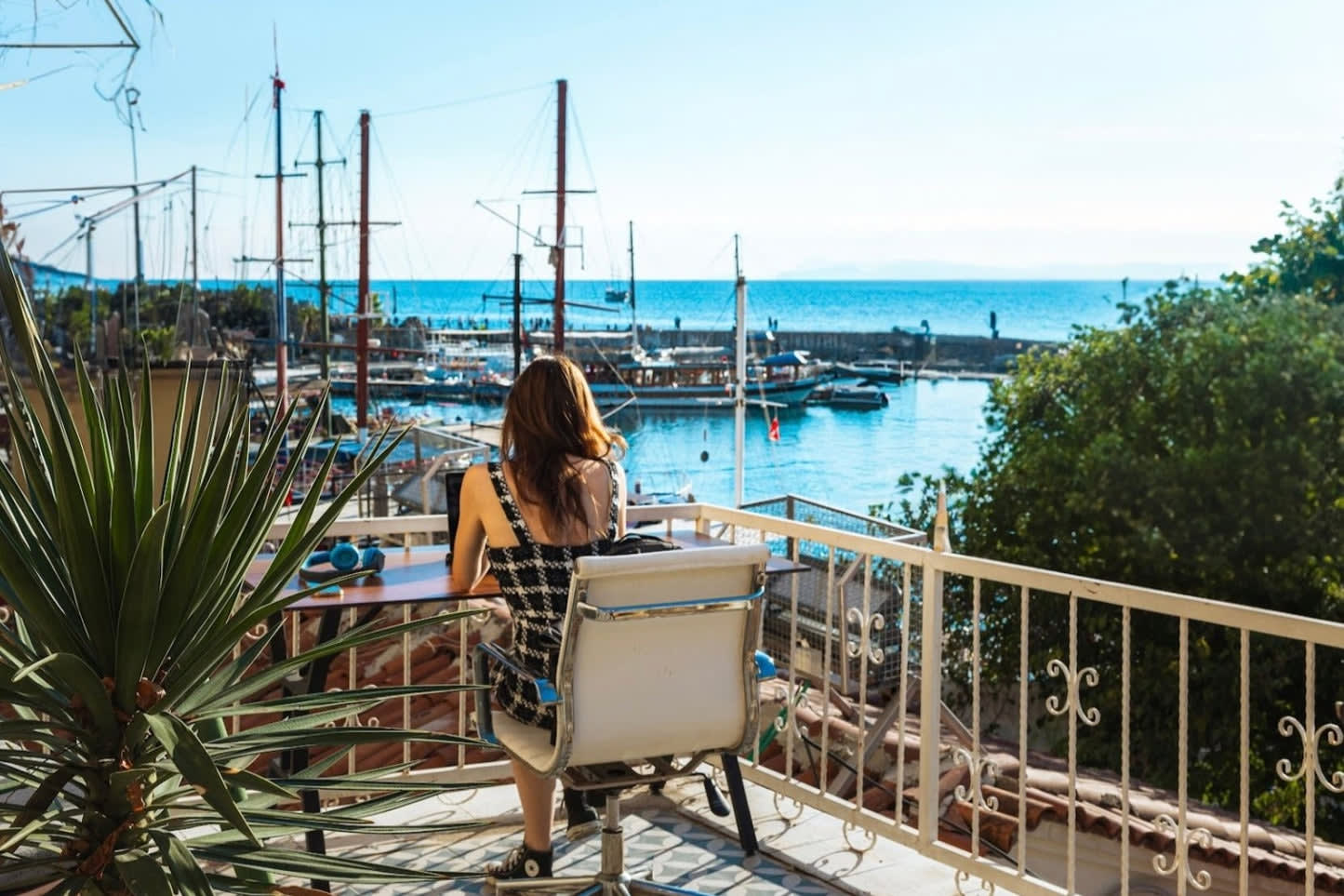 Coworking Antalya - Kapak Fotoğrafı