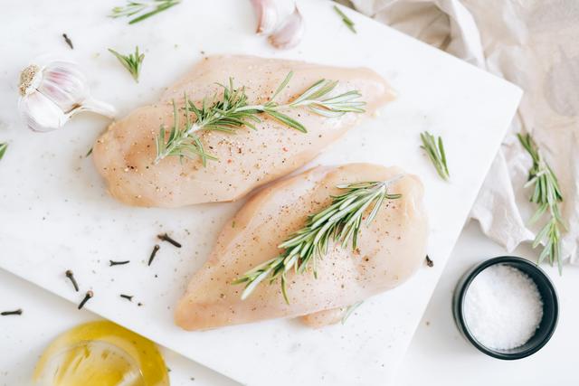 Chicken Breast (2.5kg) thumbnail