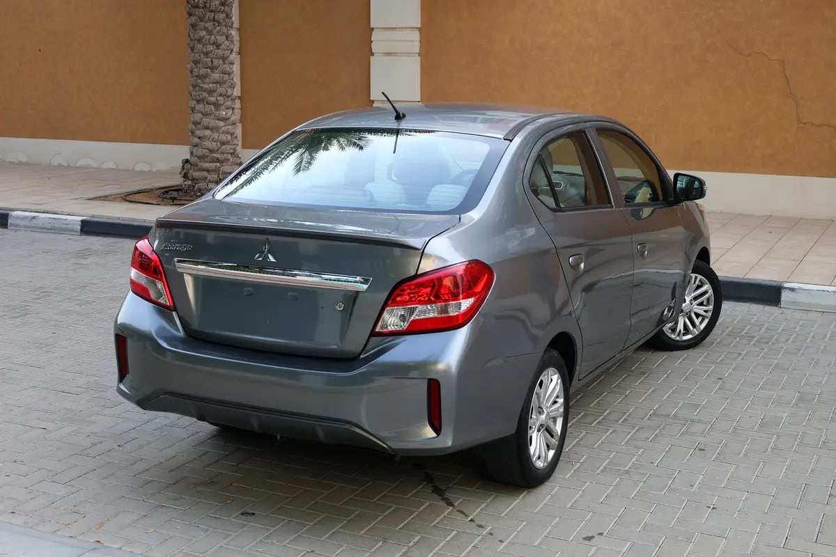 Mitsubishi Attrage GLX 2022 - GCC Specs - Low Mileage - Thumbnail 3