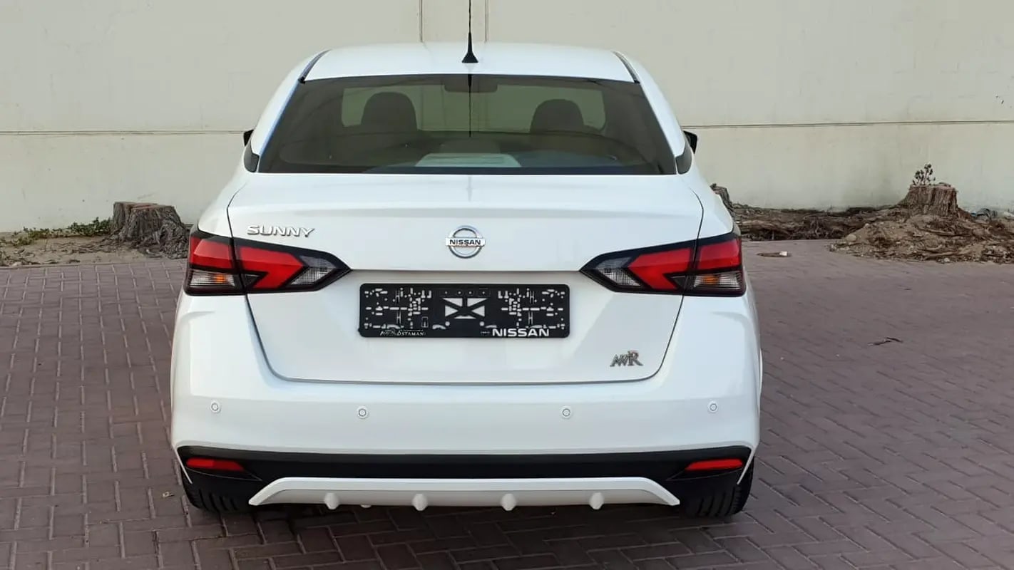 NISSAN SUNNY 1.5L - GCC SPECS - UNDER WARRANTY - FULL SERVICE HISTORY - ACCIDENT FREE - - Thumbnail 6