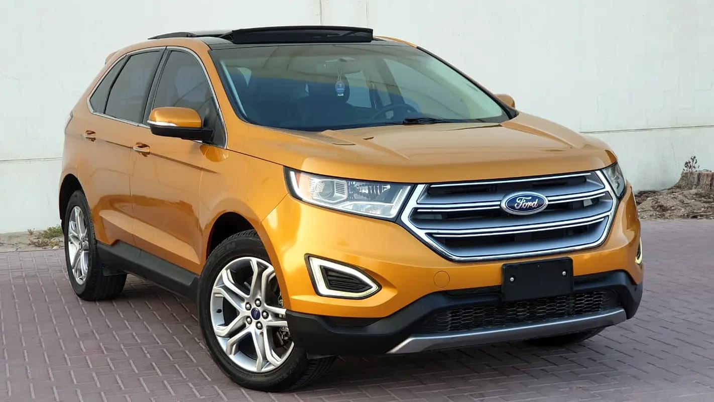 FORD EDGE TITANIUM AWD - GCC SPECS - UNDER WARRANTY - ACCIDENT FREE - EXCELENT CONDITION - - Thumbnail 2