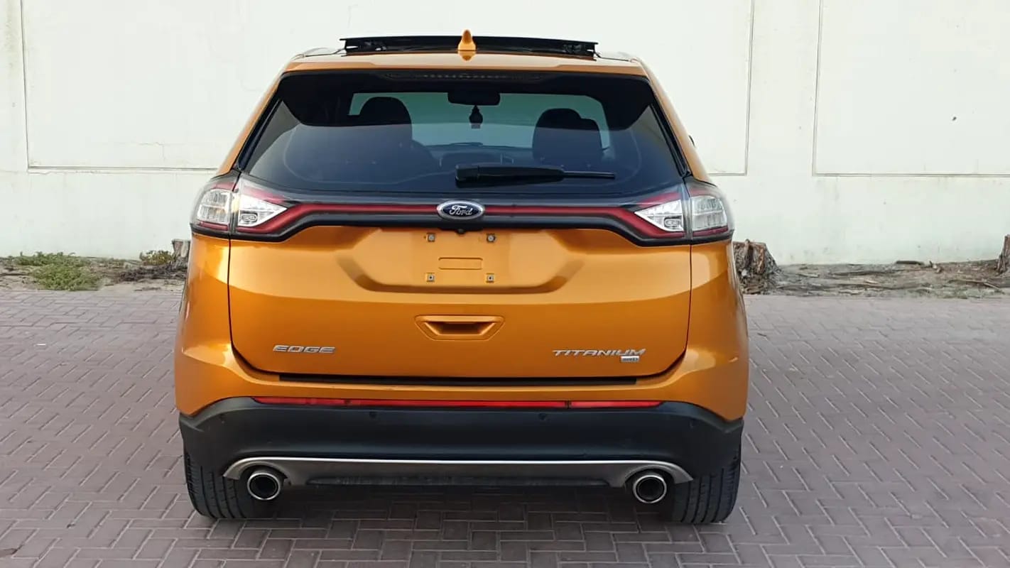 FORD EDGE TITANIUM AWD - GCC SPECS - UNDER WARRANTY - ACCIDENT FREE - EXCELENT CONDITION - - Thumbnail 6