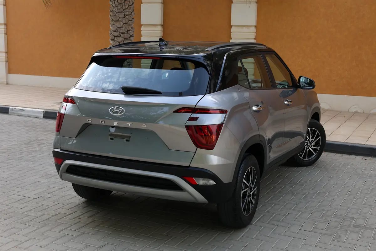 HYUNDAI CRETA COMFORT 1.5L - GCC SPECS - UNDER WARRANTY - FULL SERVICE HISTORY - ACCIDENT FREE - - Thumbnail 6