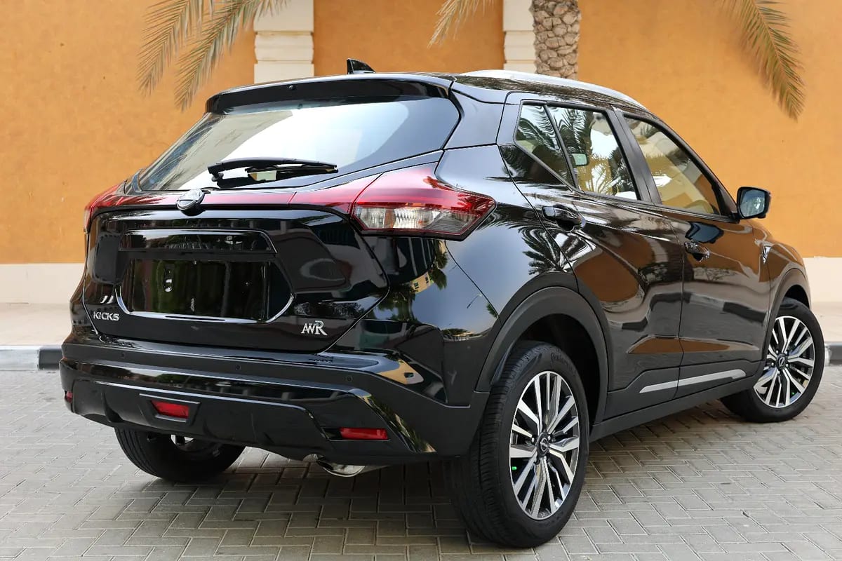 NISSAN KICKS SL 1.6L - GCC SPECS - 5 YEARS UNDER WARRANTY - FREE SERVICE CONTRACT - ACCIDENT FREE - - Thumbnail 6