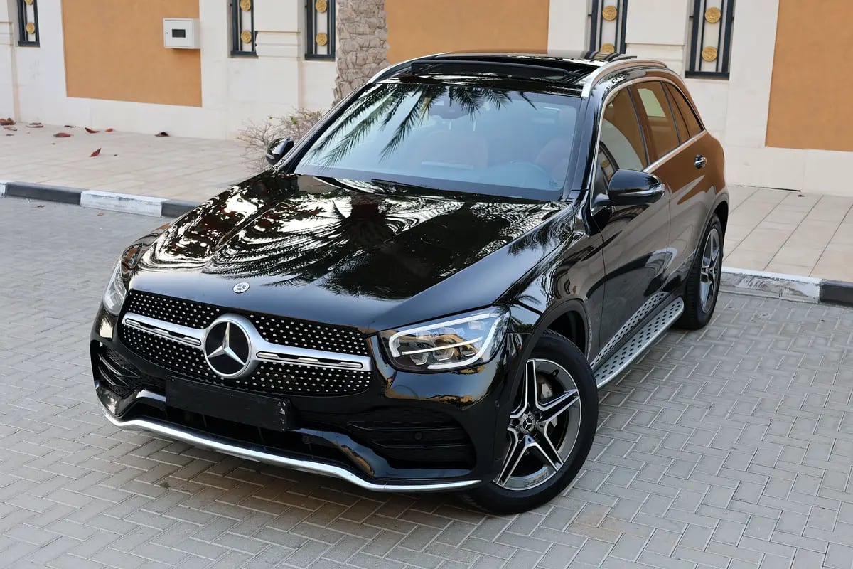 GLC200 AMG - GCC SPECS - UNDER WARRANTY - FULL SERVICE HISTORY - ACCIDENT FREE - Image 1