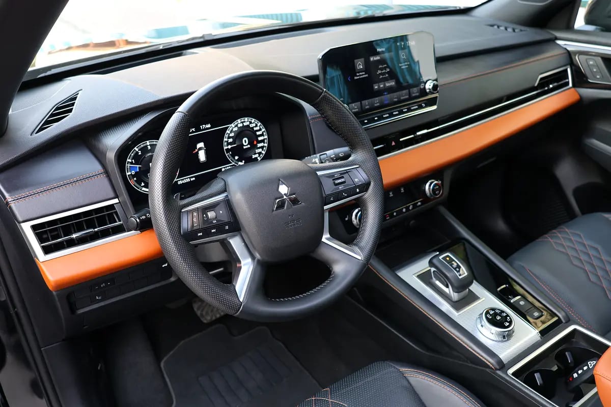 Mitsubishi Outlander Limited Edition 2025 -54000KM- GCC Specs - Brand New! - Thumbnail 10