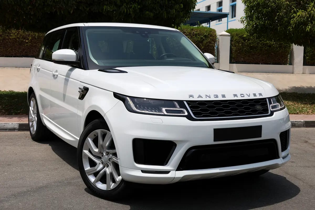 Land Rover Range Rover Sport HSE 2019 -117000km -GCC Specs - Thumbnail 2