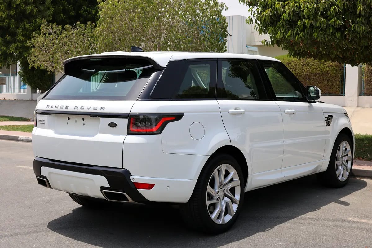 Land Rover Range Rover Sport HSE 2019 -117000km -GCC Specs - Thumbnail 8
