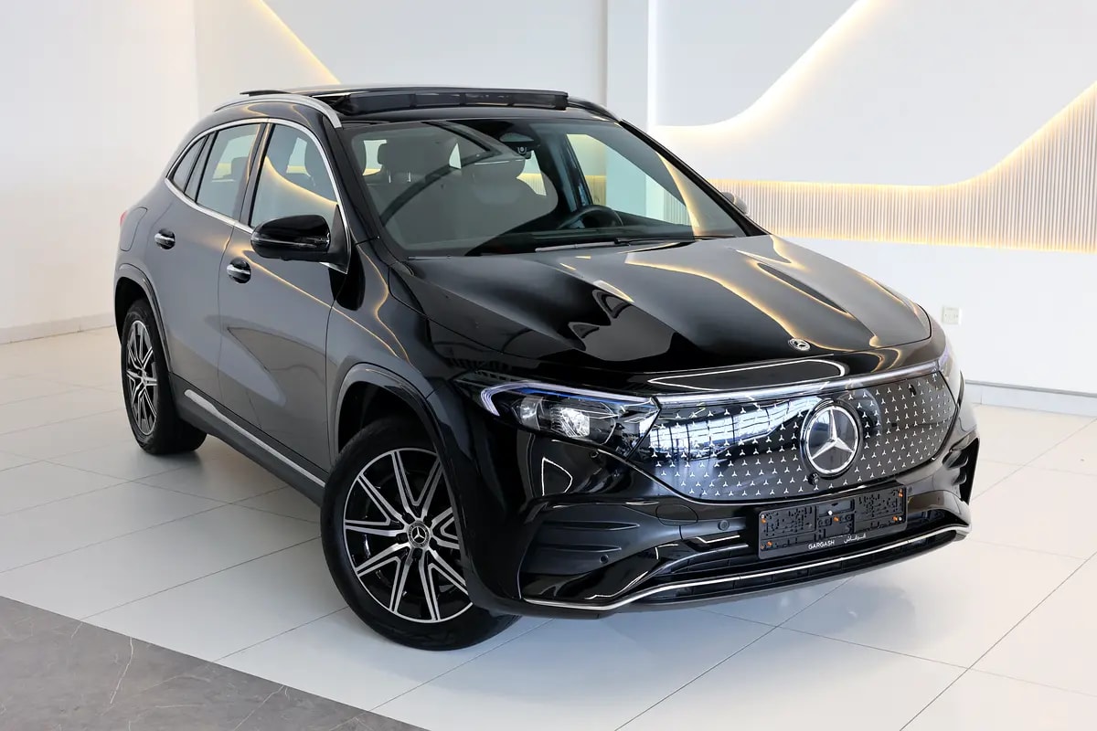 Mercedes-Benz EQA 250 AMG 2025 -15000km- GCC Specs -UNDER WARRANTY &amp; SERVICE- Brand New - Image 1