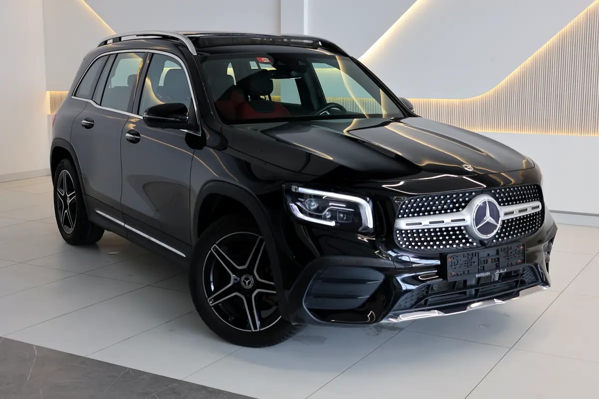 2023 Mercedes-Benz GLB 250 4MATIC | GCC Specs | Low Mileage 46000km-UNDER WARRANTY  SERVICE - Thumbnail 2