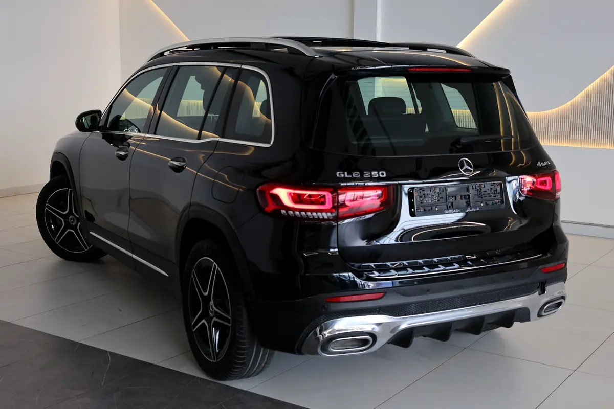 2023 Mercedes-Benz GLB 250 4MATIC | GCC Specs | Low Mileage 46000km-UNDER WARRANTY  SERVICE - Thumbnail 4
