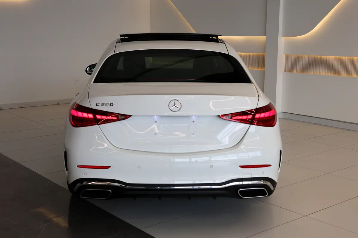 Pristine 2023 Mercedes-Benz C200 | GCC Specs | Low Mileage - Thumbnail 6