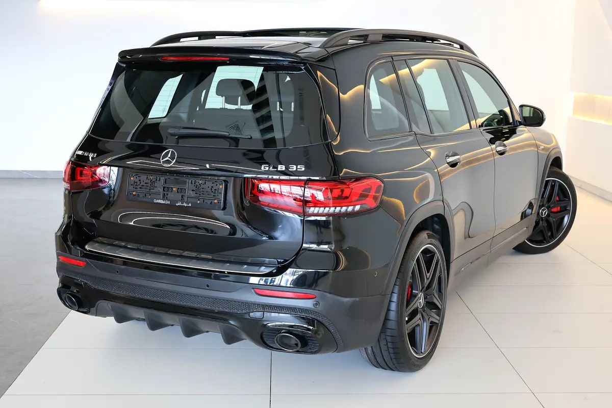 2023 Mercedes-Benz GLB 35 AMG - 3500KM-GCC Specs -Under warranty  service- Pristine Condition - Thumbnail 4
