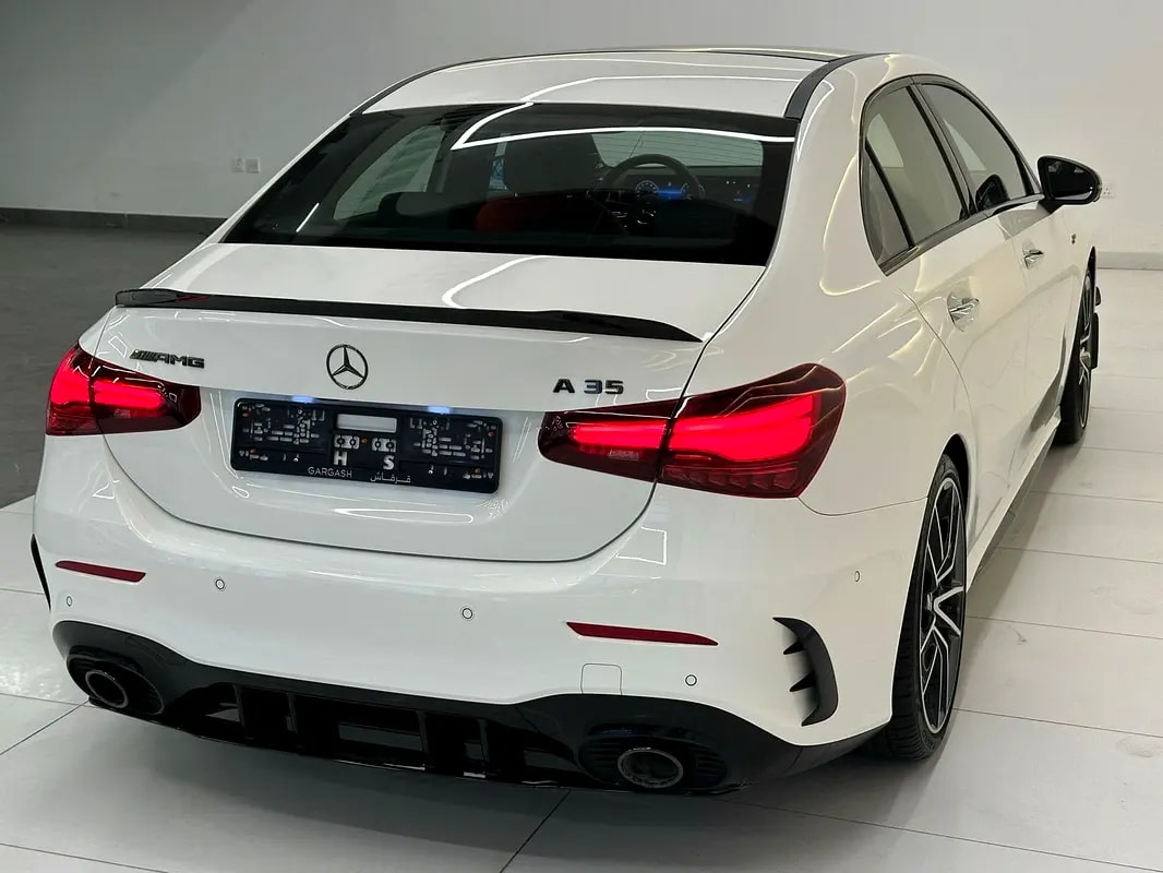MERCEDES-BENZ A35-( AMG ENGINE) 5000KM-only 2024-UNDER WARRANTY  SERVICE-contract till 105000KM - Thumbnail 5