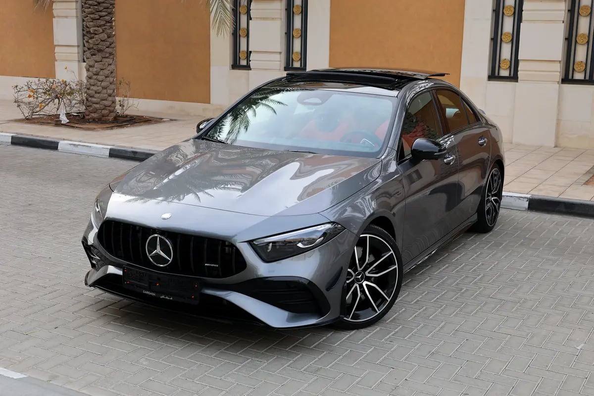 MERCEDES-BENZ A35-( AMG ENGINE)-8700km-2024-UNDER WARRANTY  SERVICE CONTRACT - Thumbnail 2
