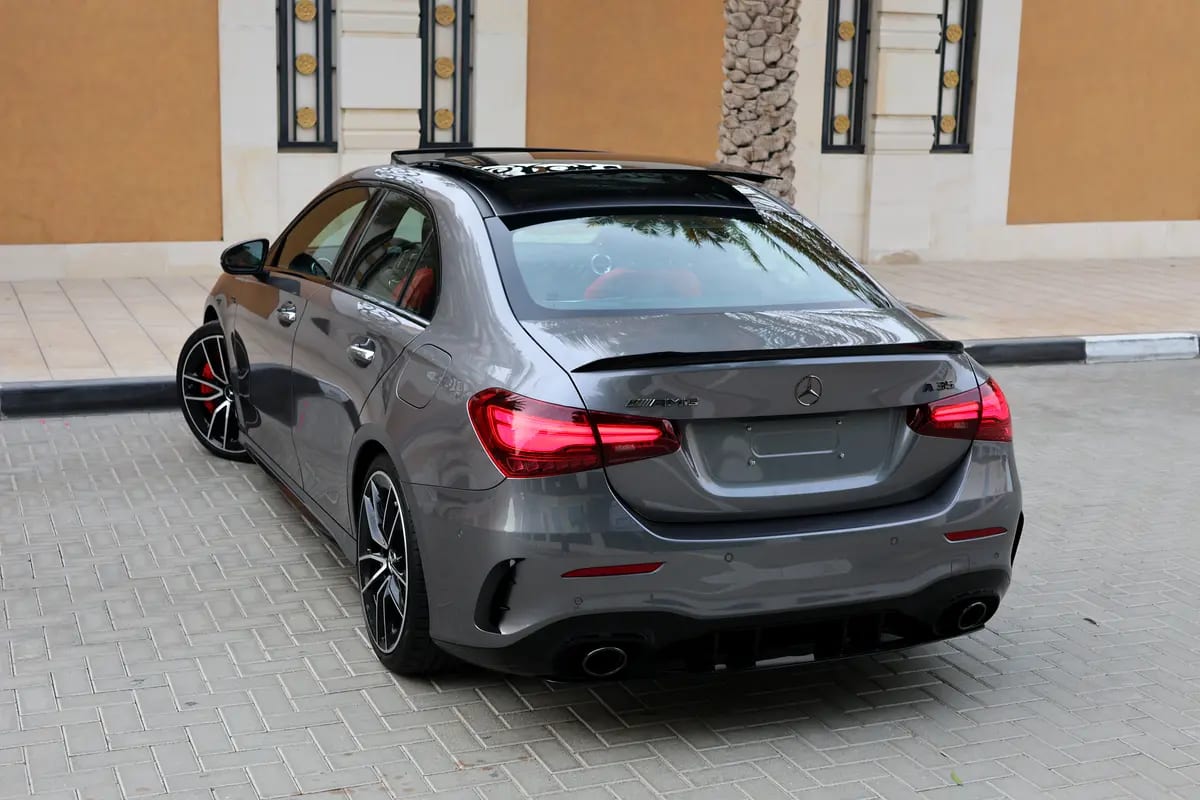 MERCEDES-BENZ A35-( AMG ENGINE)-8700km-2024-UNDER WARRANTY  SERVICE CONTRACT - Thumbnail 4