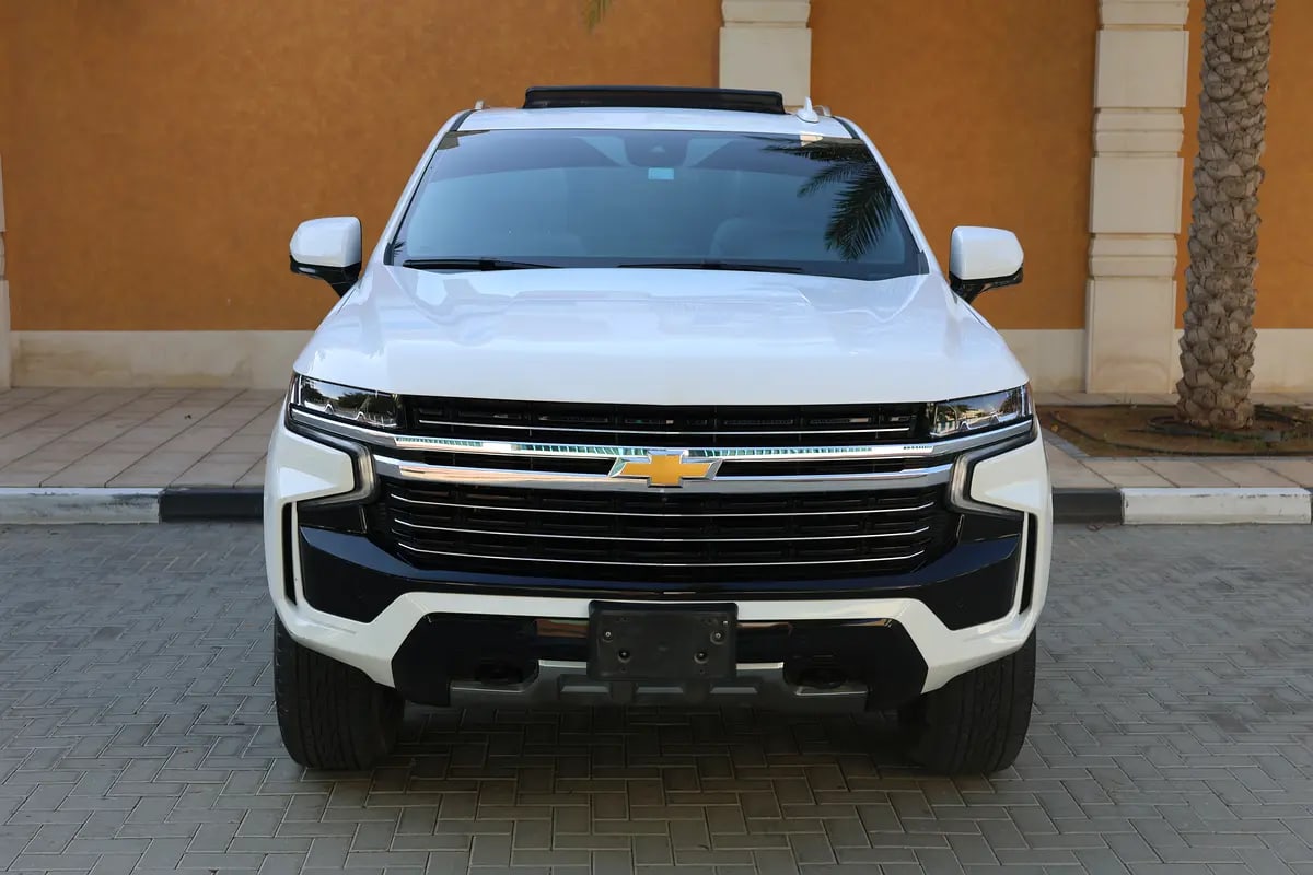 CHEVROLET TAHOE LT 4WD 5.3L V8 - GCC SPECS - UNDER WARRANTY / SERVICE 21-10-2027 - ACCIDENT FREE - - Thumbnail 7