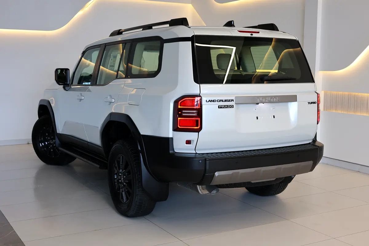 2024 Toyota Prado GXR-ZERO KM - GCC Specs -UNDER WARRANTY  SERVICE -Brand New - Thumbnail 4