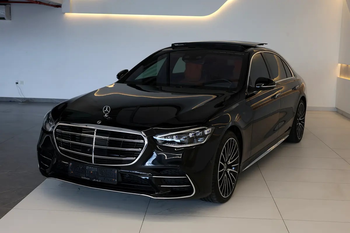 S500 4MATIC - GCC SPECS - WARRANTY / SERVICE 105,000 KM - FULL SERVICE HISTORY - ACCIDENT FREE - - Thumbnail 3