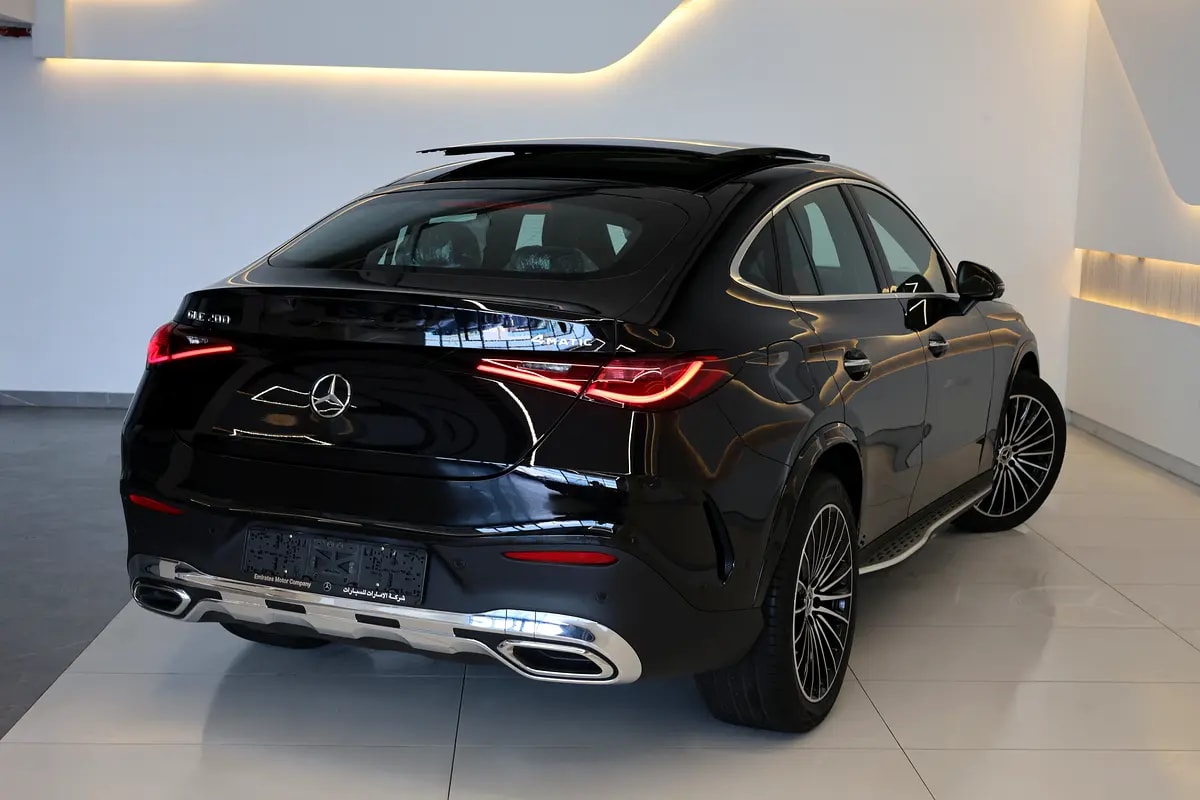 GLC200 COUPE 4MATIC - BRAND NEW - 5YRS UNDER WARRANTY - GCC SPECS - AVAIL COLOR ( WHITE, BLACK, - Thumbnail 3