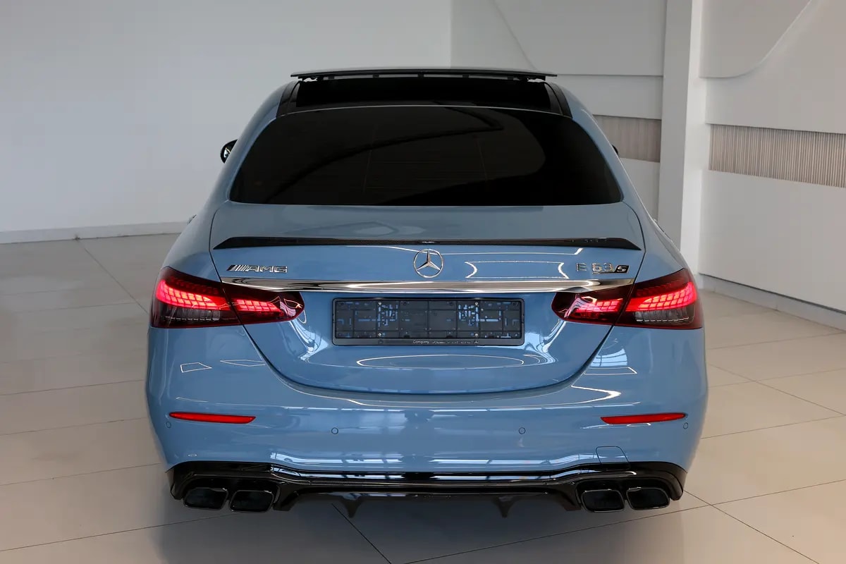 Mercedes-Benz AMG E63 S 2021 SPECIAL ORDER  -40000 KM-GCC SPECS-UNDER WARRANTY-FULL SERVICE HISTORY - Thumbnail 9