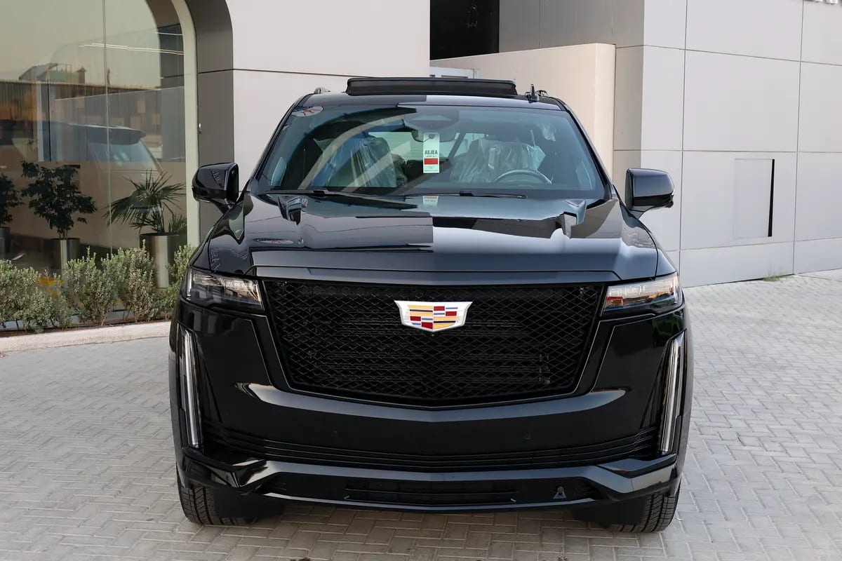 CADILLAC ESCALADE 600 SPORT PLATINUM-0KM-2024-GCC SPECS-UNDER WARRANTY  SERVICE-BRAND NEW - Thumbnail 7