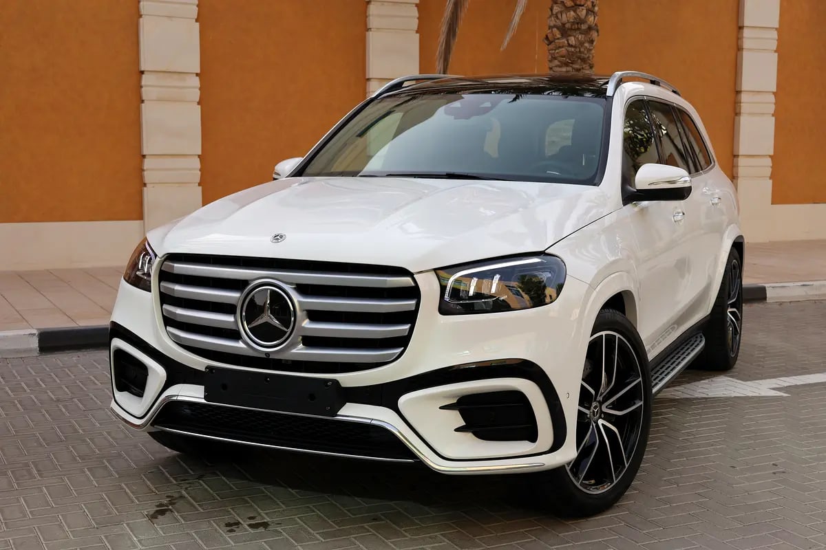 MERCEDES-BENZ GLS 450-NIGHT PACKEG 14000KM ONLY 5 YEAR WARRANTYSERVICE CONTRACT GARGASH-GCC SPE - Image 1