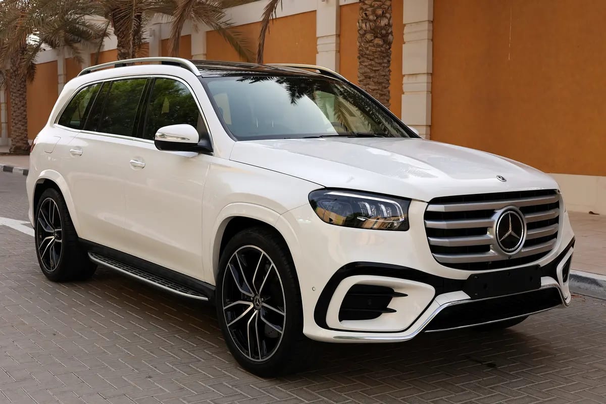 MERCEDES-BENZ GLS 450-NIGHT PACKEG 14000KM ONLY 5 YEAR WARRANTYSERVICE CONTRACT GARGASH-GCC SPE - Thumbnail 5
