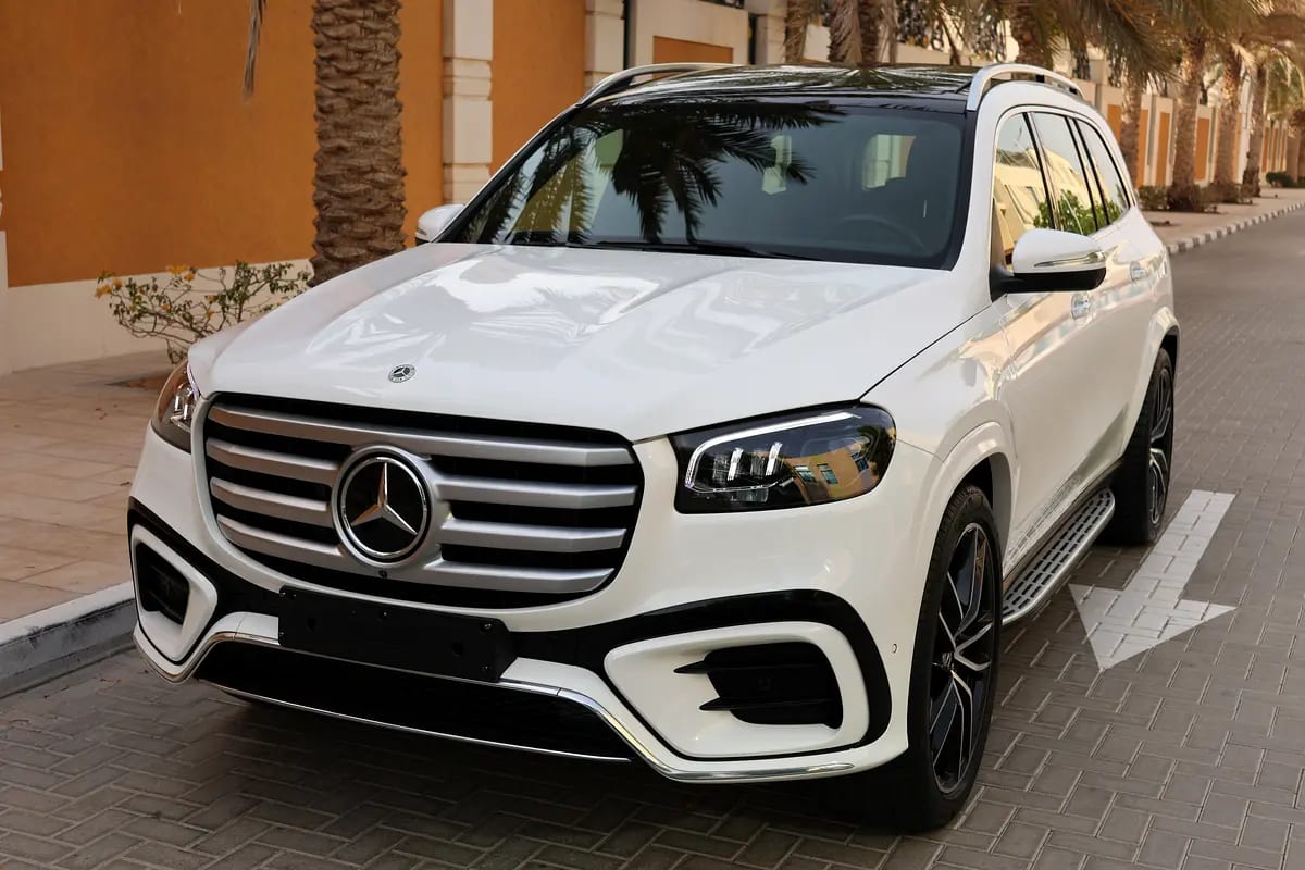 MERCEDES-BENZ GLS 450-NIGHT PACKEG 14000KM ONLY 5 YEAR WARRANTYSERVICE CONTRACT GARGASH-GCC SPE - Thumbnail 6
