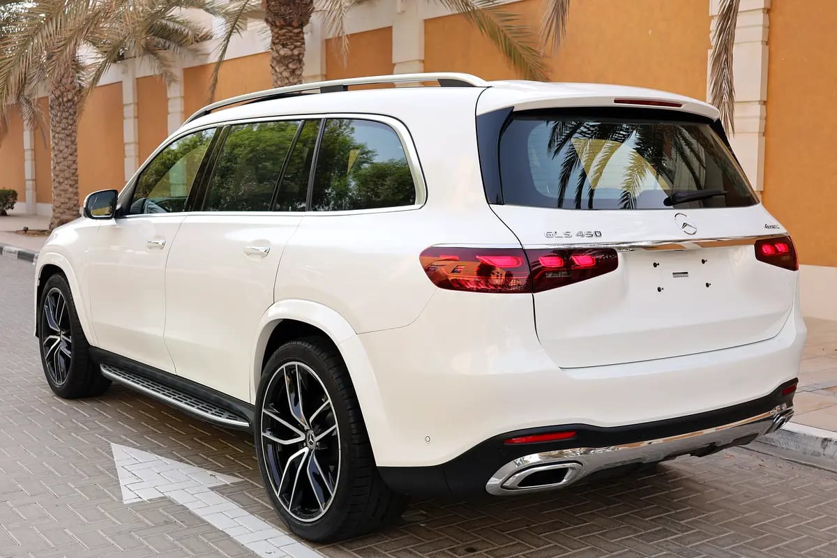 MERCEDES-BENZ GLS 450-NIGHT PACKEG 14000KM ONLY 5 YEAR WARRANTYSERVICE CONTRACT GARGASH-GCC SPE - Thumbnail 7