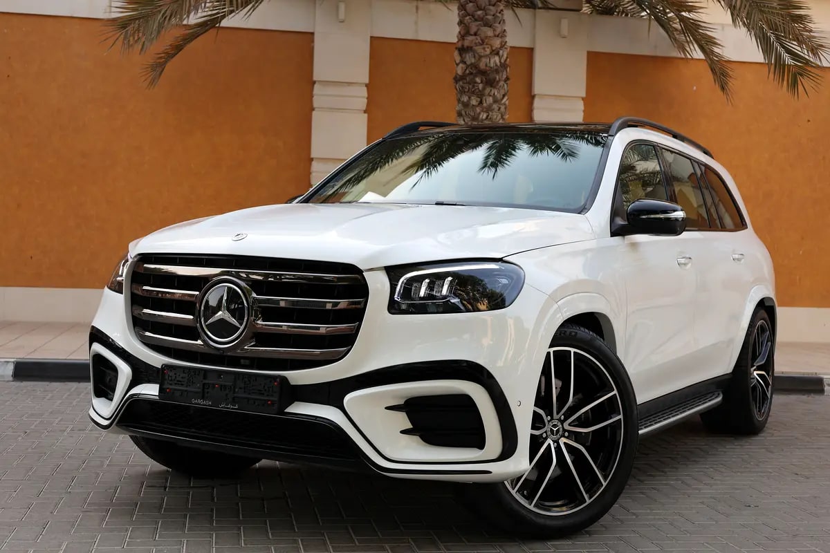 MERCEDES-BENZ GLS450-4MATIC-2024-13000KM-GCC SPECS-UNDER WARRANTY-NIGHT PACKAGE - Image 1