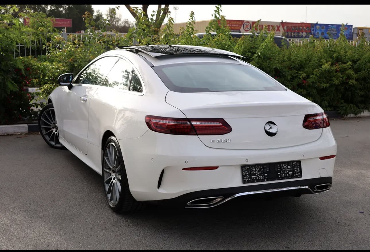 -MERCEDES BENZ E200 COUPE-2021-41000KM-GCC Specs-Full service history  - Thumbnail 3