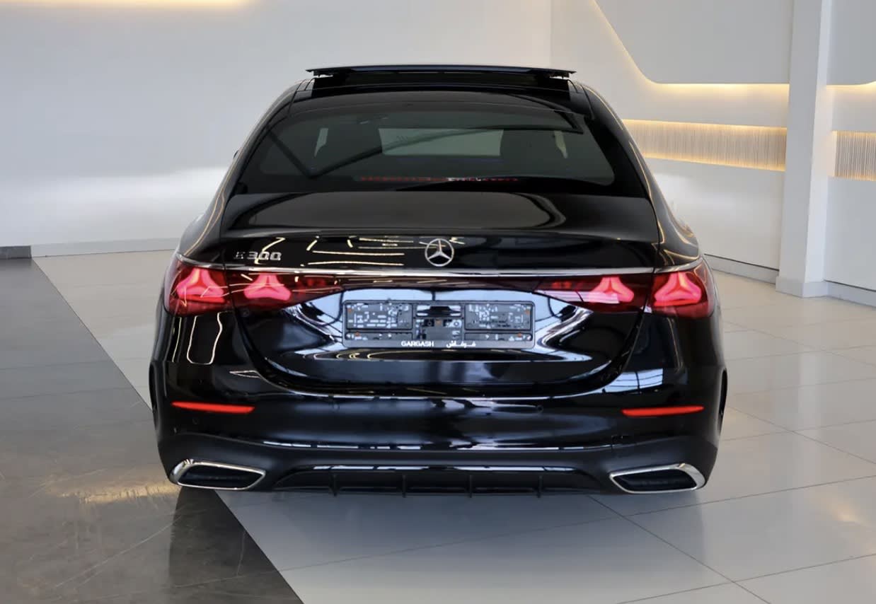 Brand new 2025 Mercedes-Benz E 300 - Thumbnail 6