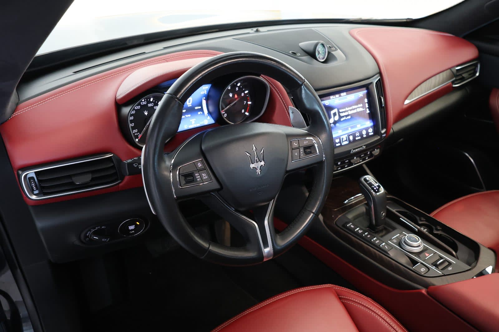 Maserati Levante SQ4 granlusso -2019 -132000KM- GCC Specs-Excellent Condition  - Thumbnail 10