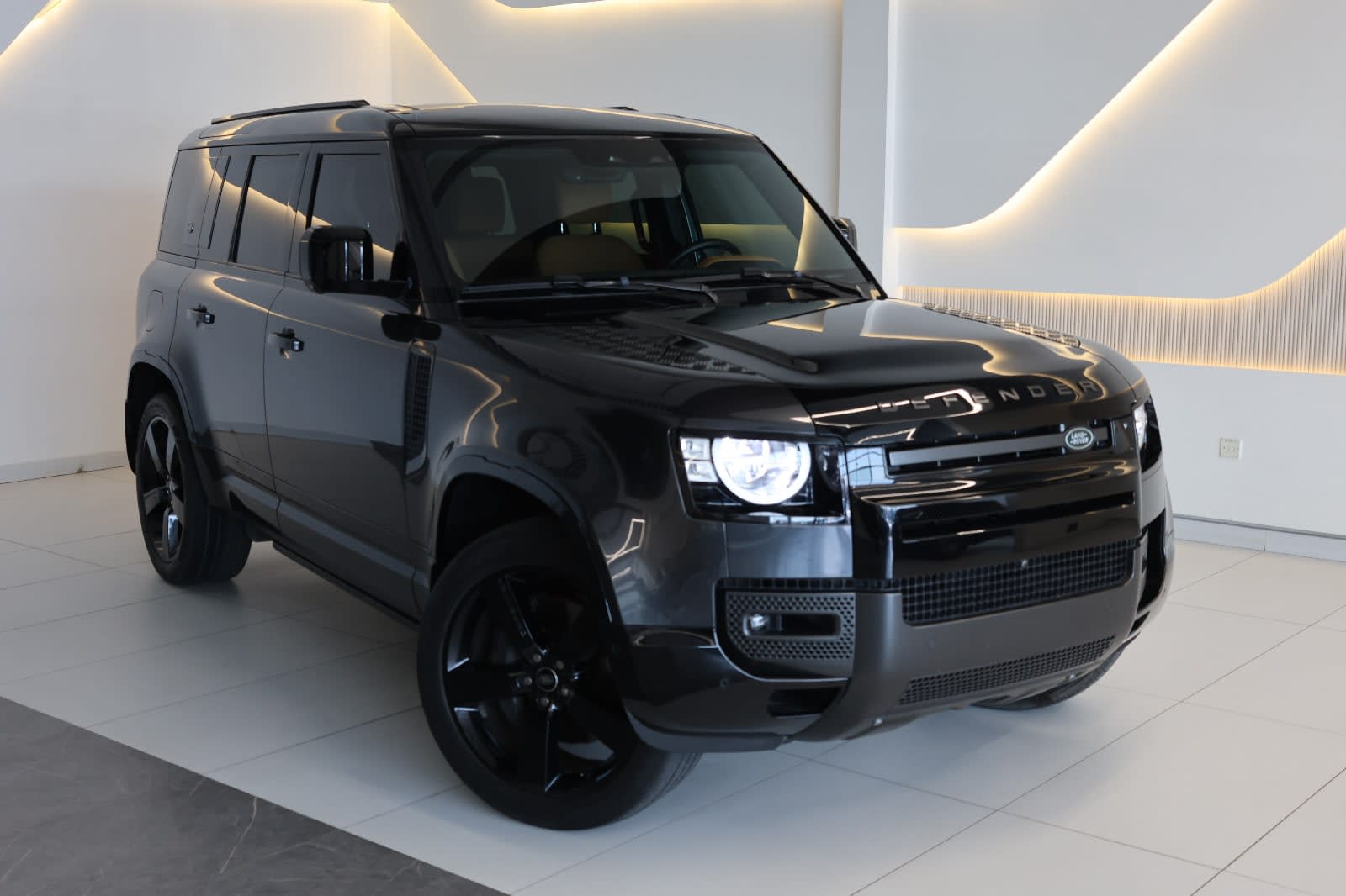 2023 Land Rover Defender 110 S. - GCC spec - 63000KM-Excellent condition. - Thumbnail 2