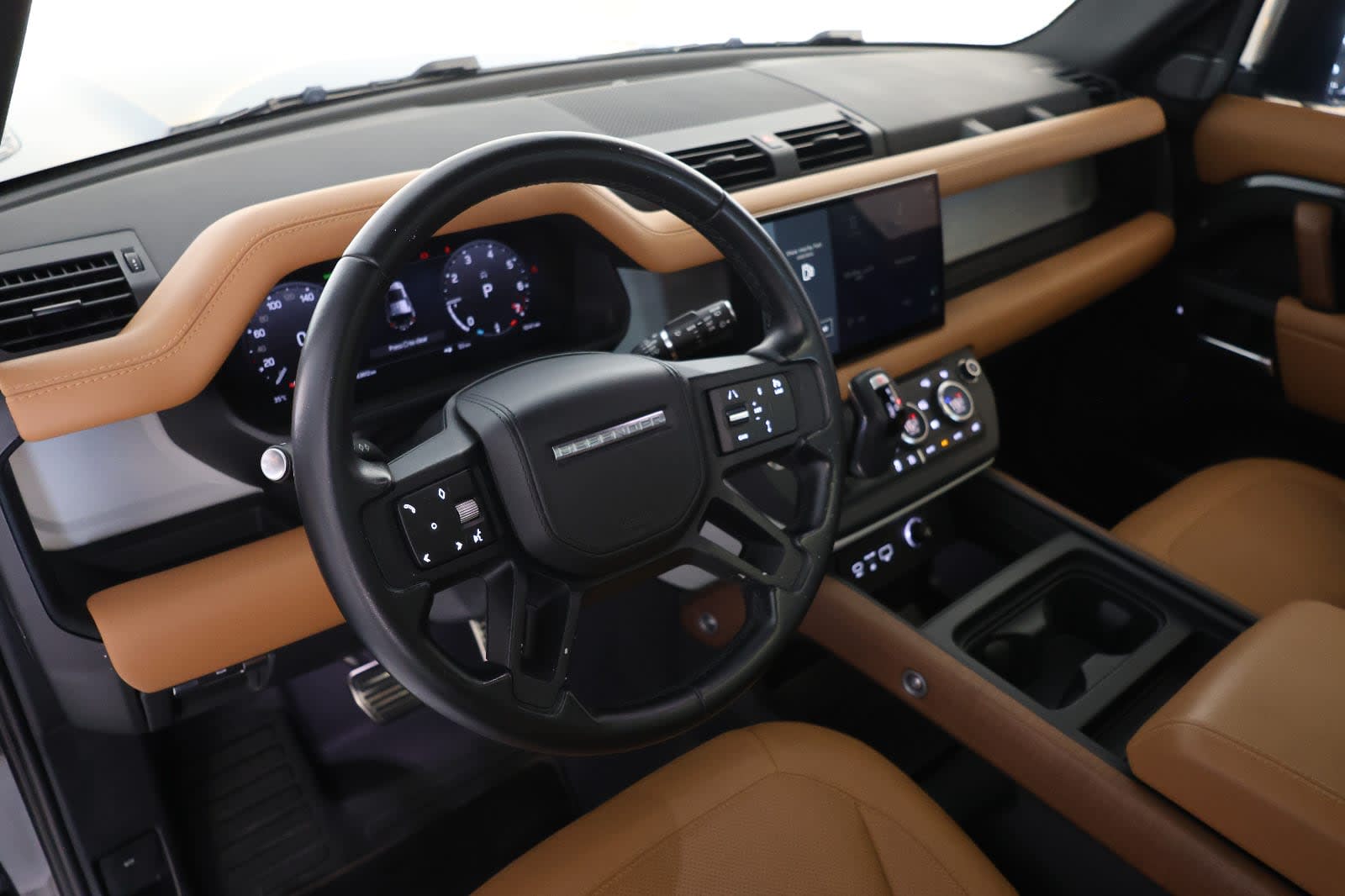 2023 Land Rover Defender 110 S. - GCC spec - 63000KM-Excellent condition. - Thumbnail 10