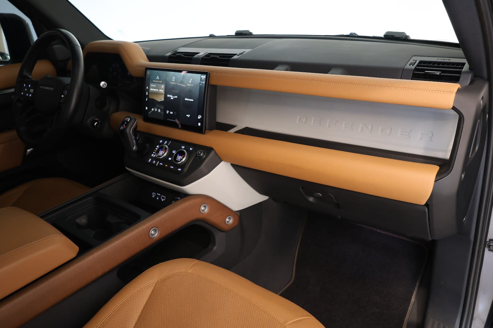 2023 Land Rover Defender 110 S. - GCC spec - 63000KM-Excellent condition. - Thumbnail 13