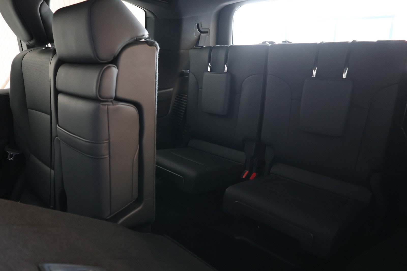 Toyota Land Cruiser 2023 GXR - GCC Specs - Low Mileage 47000km-Excellent condition - Thumbnail 17